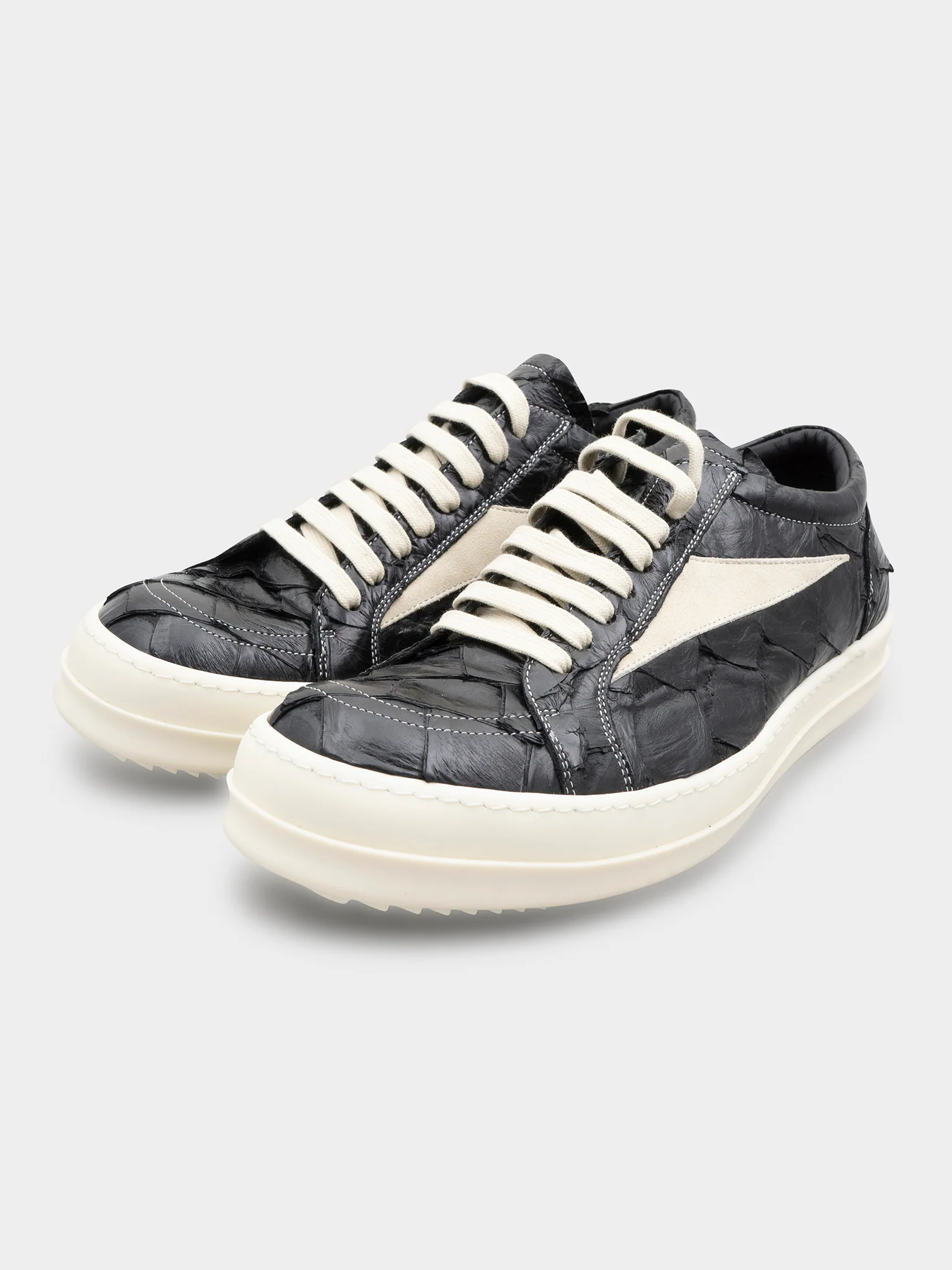 1/24 Pirarucu Fish Vintage Sneakers
