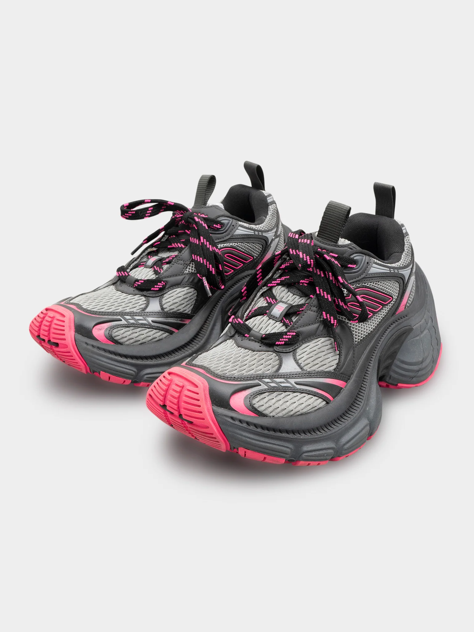 10XL Sneakers