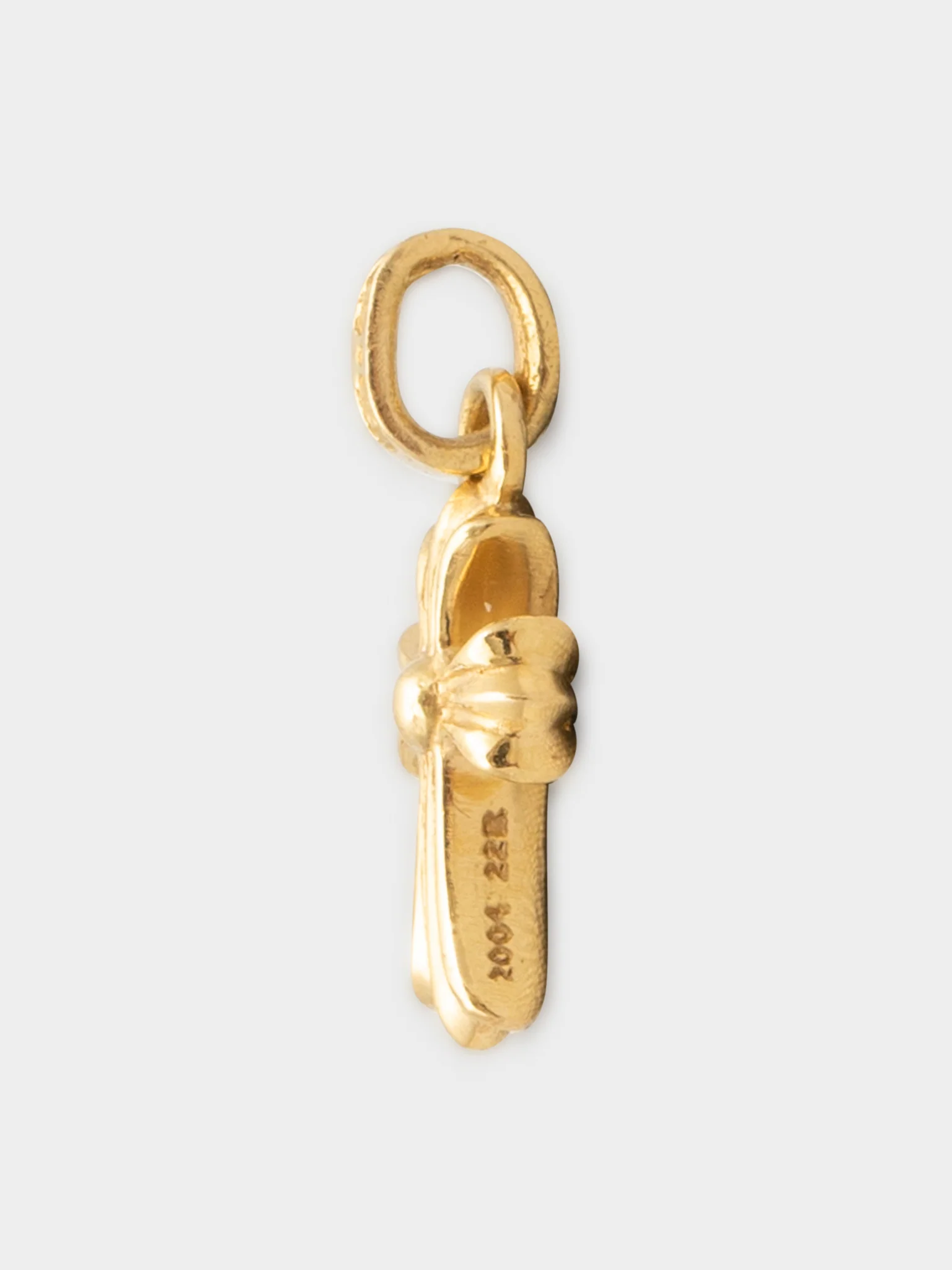 22k Pavé Emerald Baby Fat Pendant - Image 3