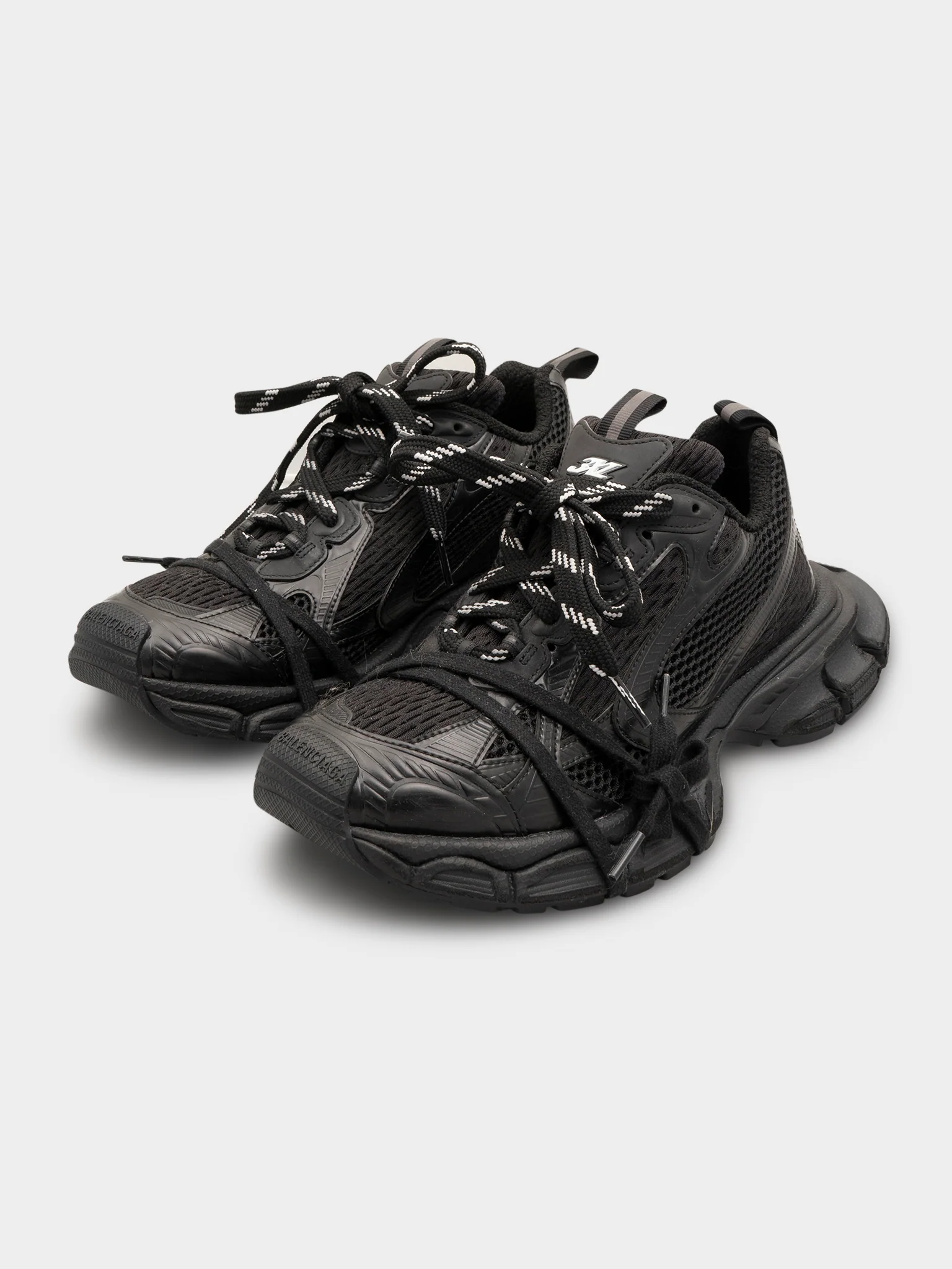 3XL Sneakers