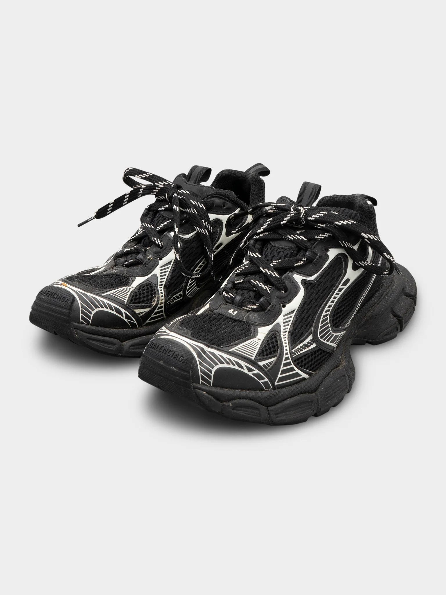 3XL Sneakers