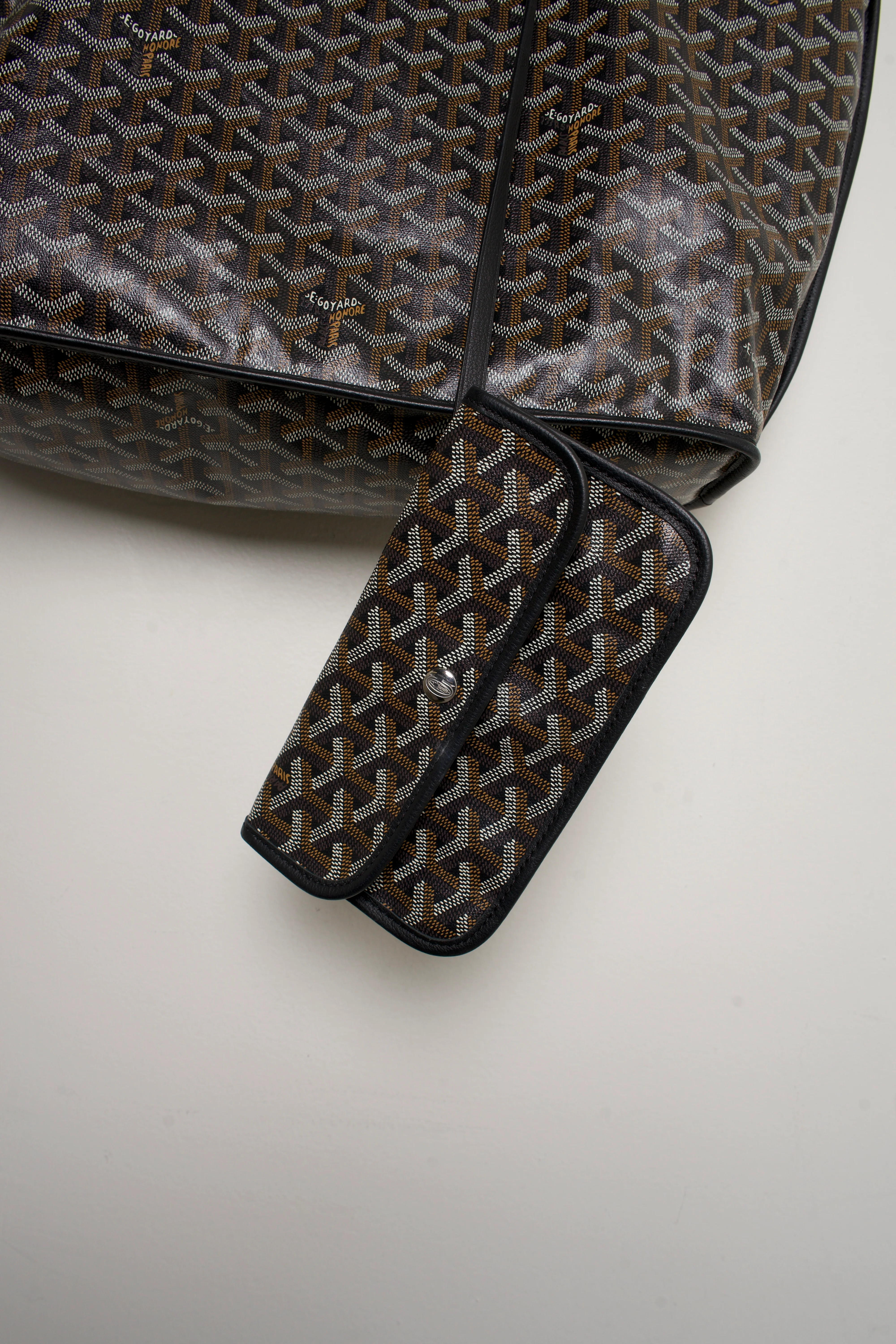 Anjou PM & Wallet - Image 3
