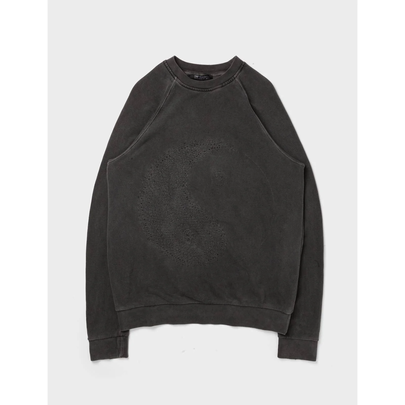 'Waves' Yin Yang Crewneck