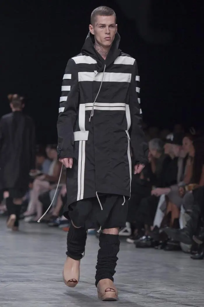 'Island' Runway Belted Parka - Image 4