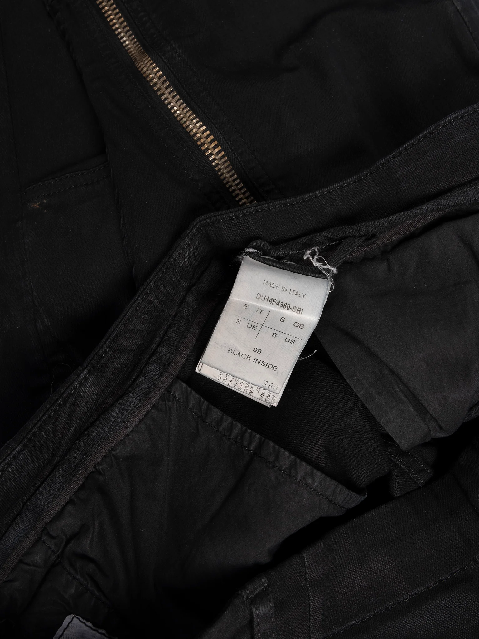 Black Denim Aircuts - Image 4