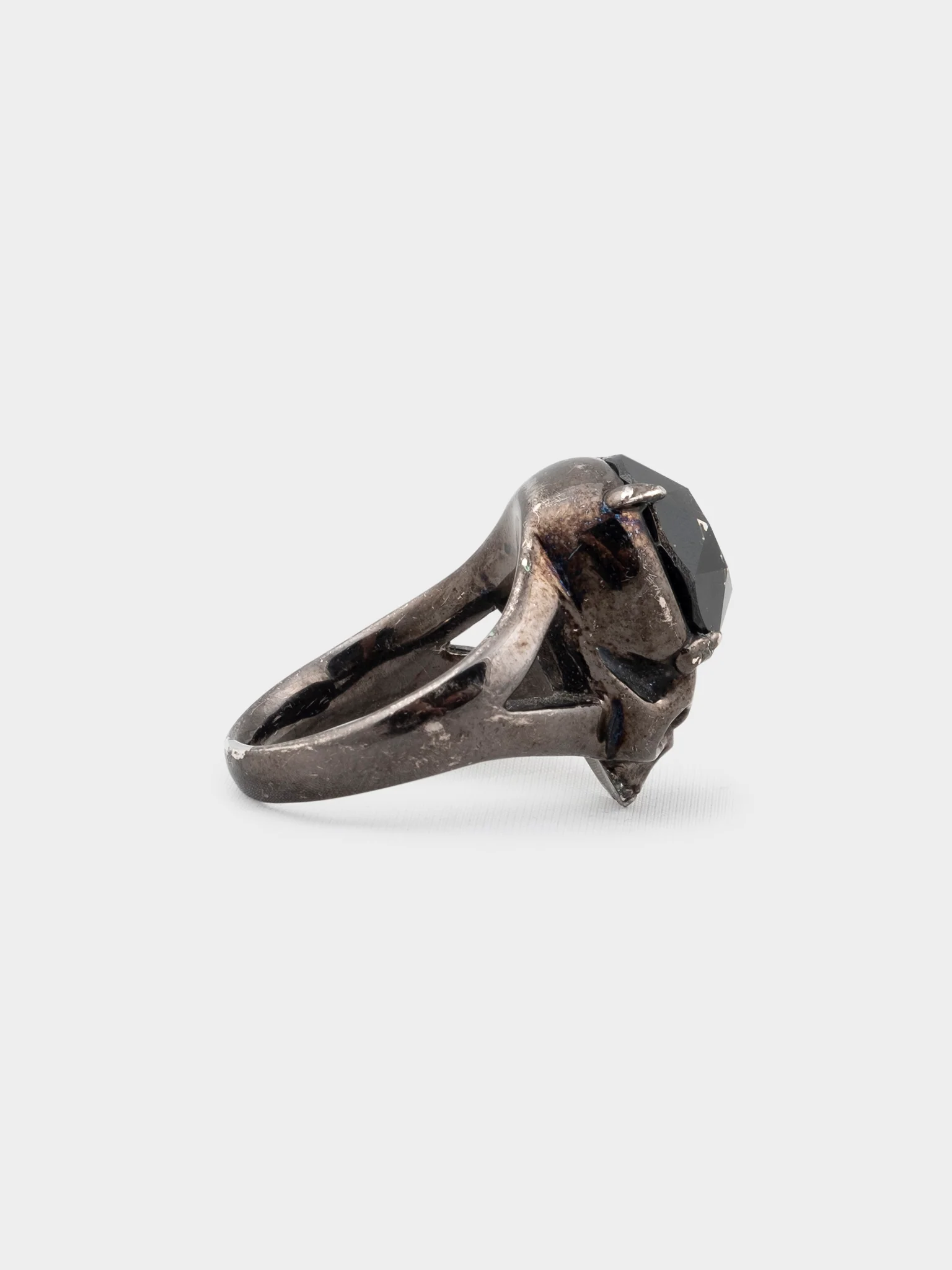 Black Skull Gem Ring - Image 4