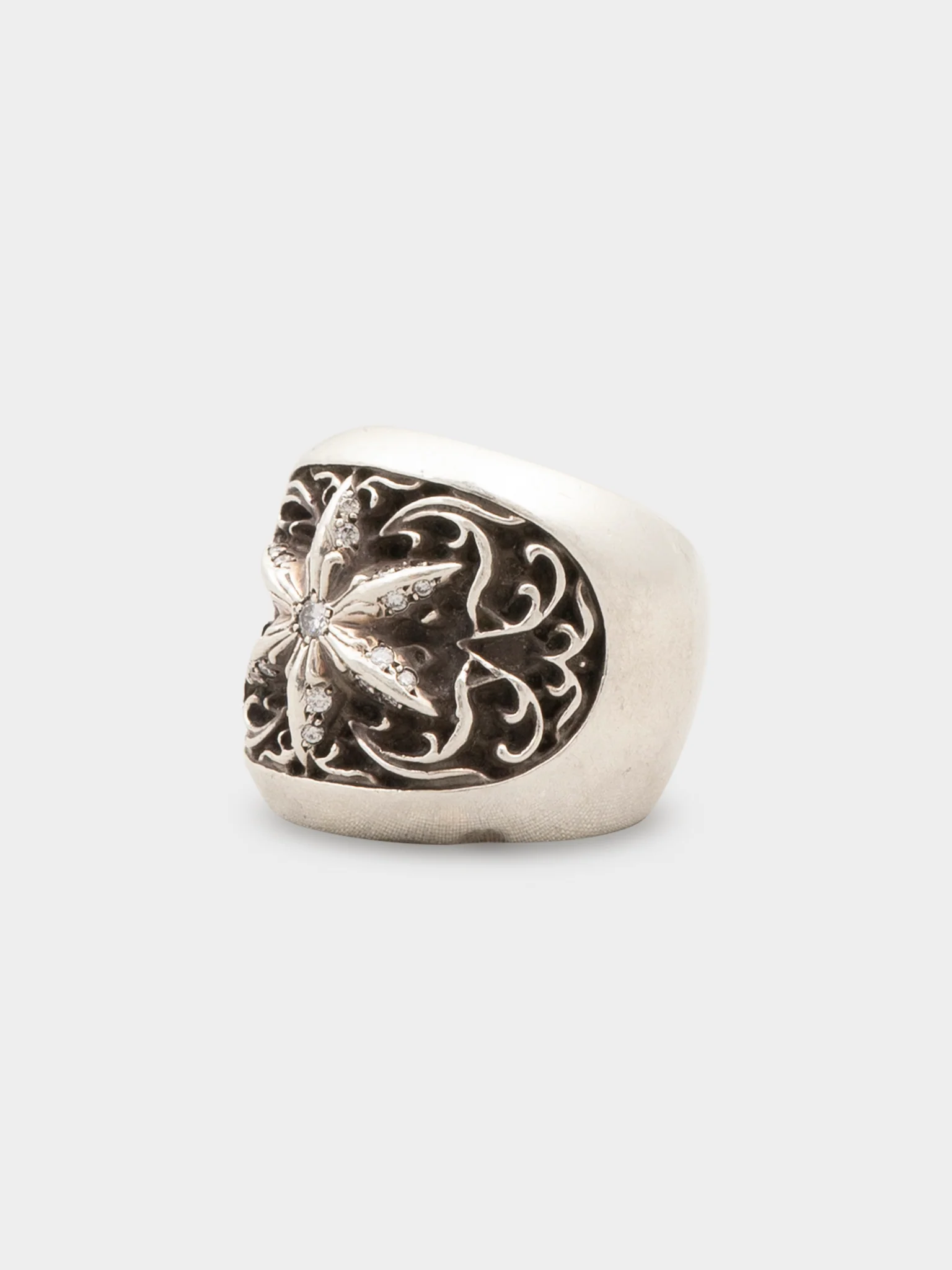 Diamond Oval Star Ring - Image 2