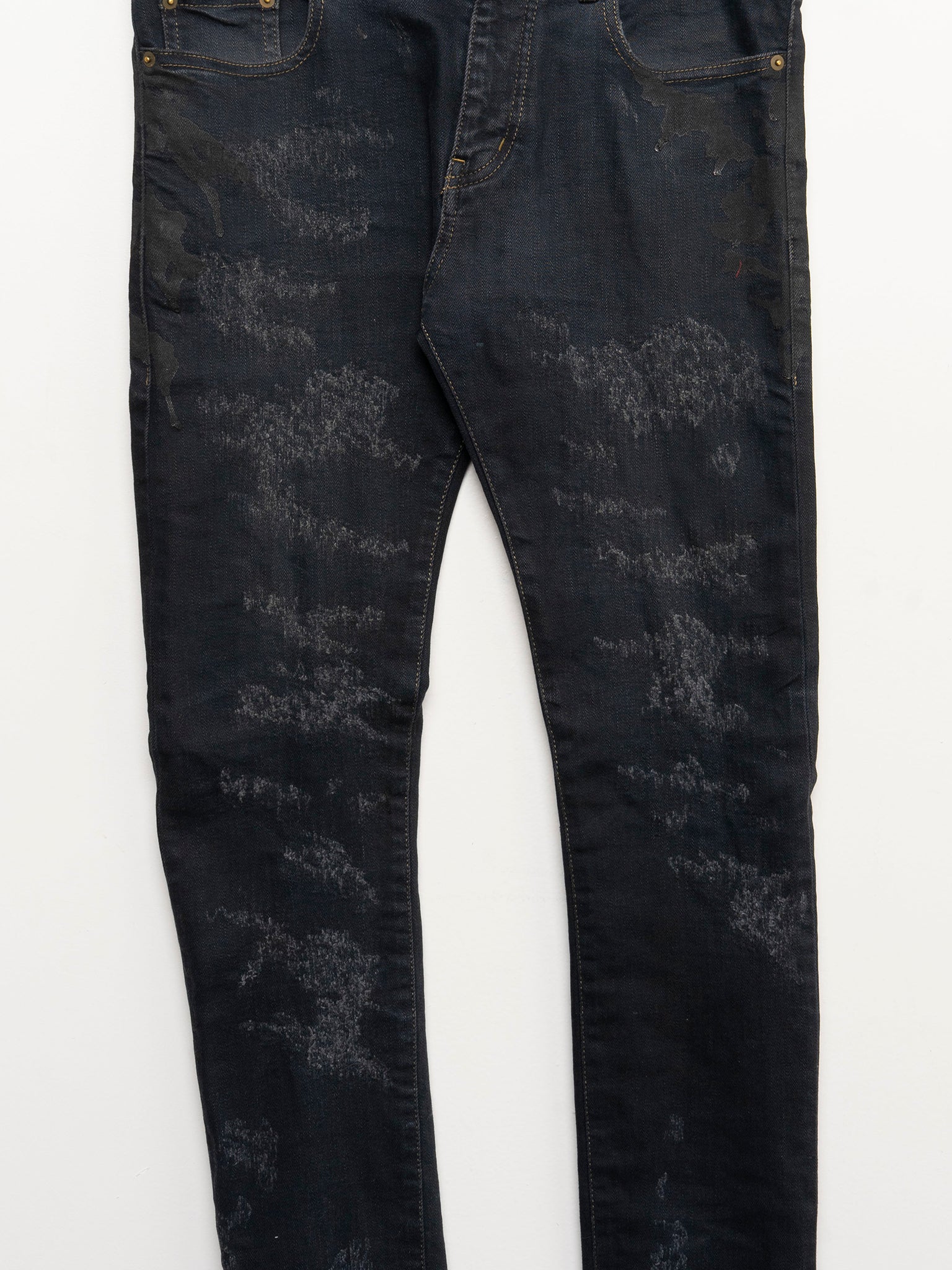 Distressed D02 Jeans - Image 2