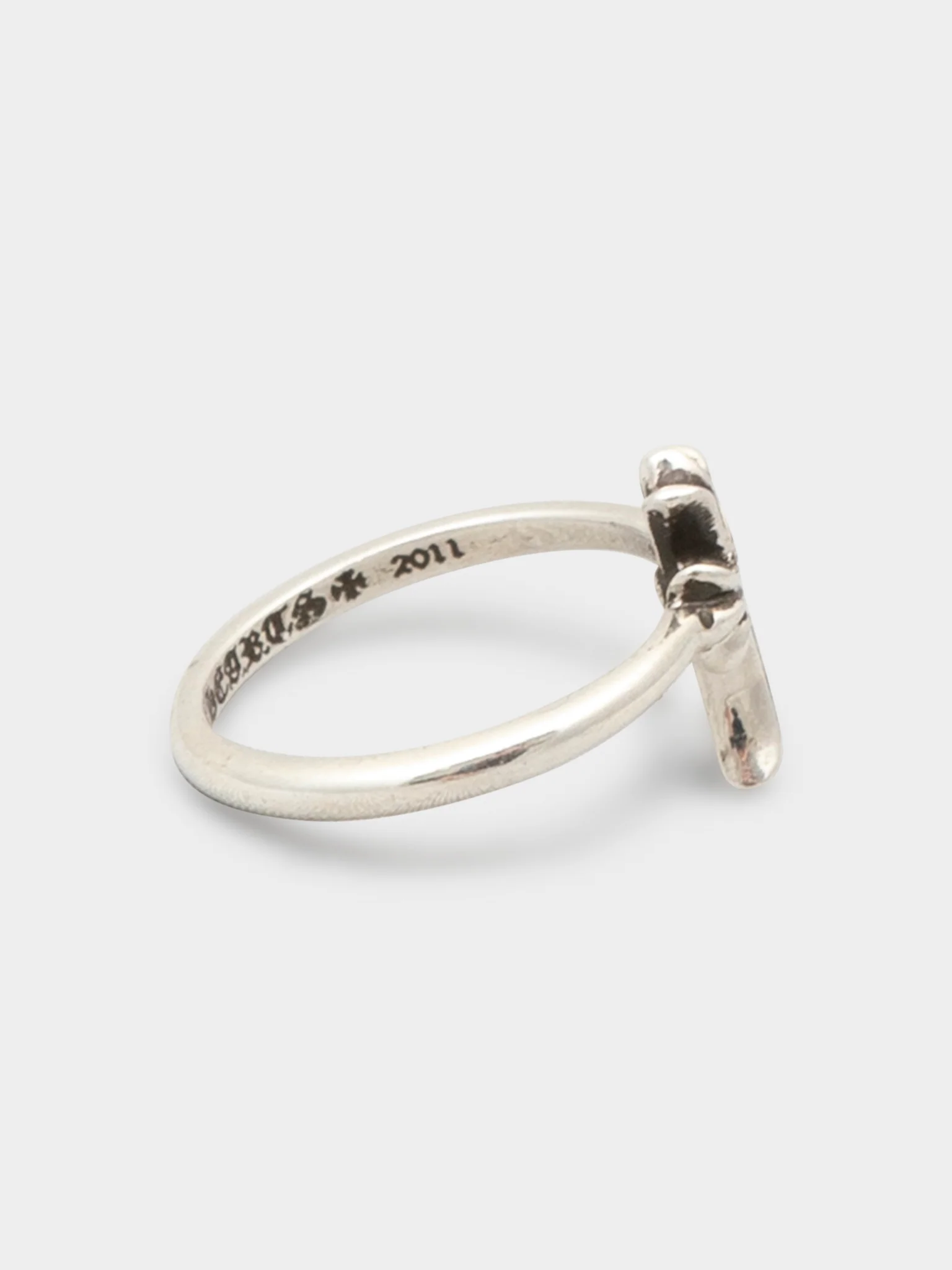 Emerald Cross Bubblegum Ring - Image 6