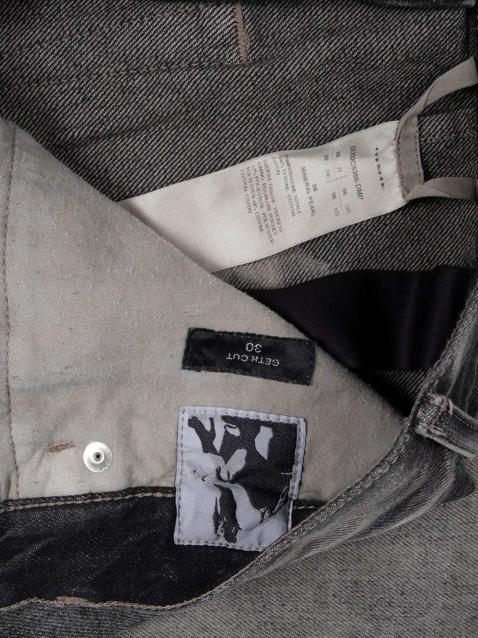 Geth Cut Jeans - Image 4