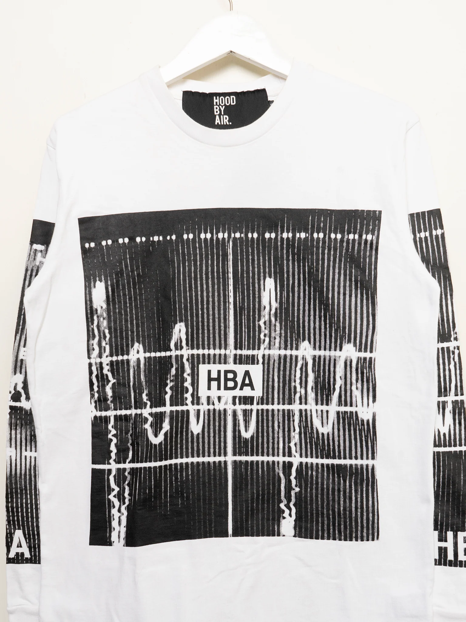 Heartbeat Longsleeve T-Shirt - Image 2