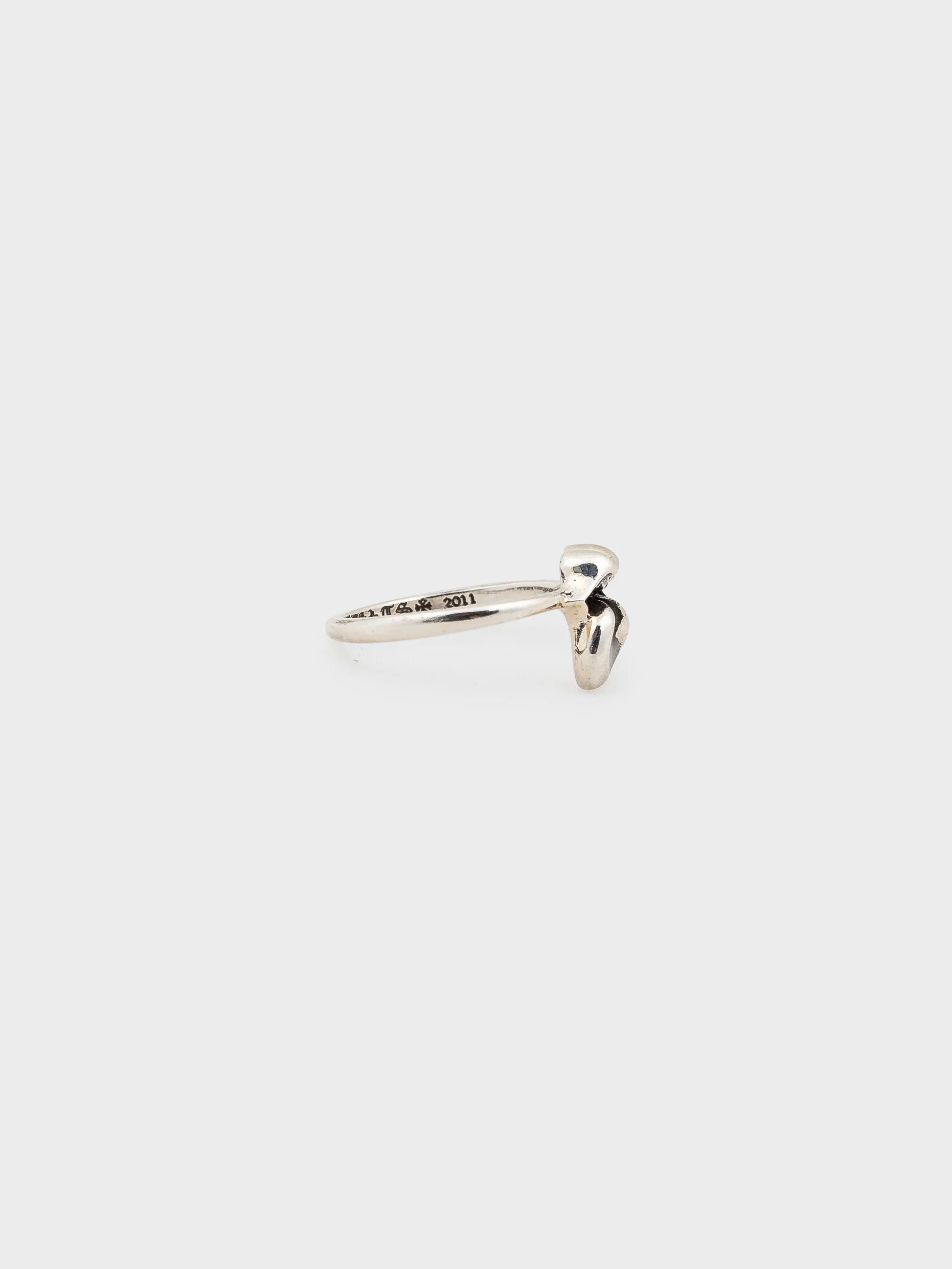 Lip and Tongue Bubblegum Ring - Image 3
