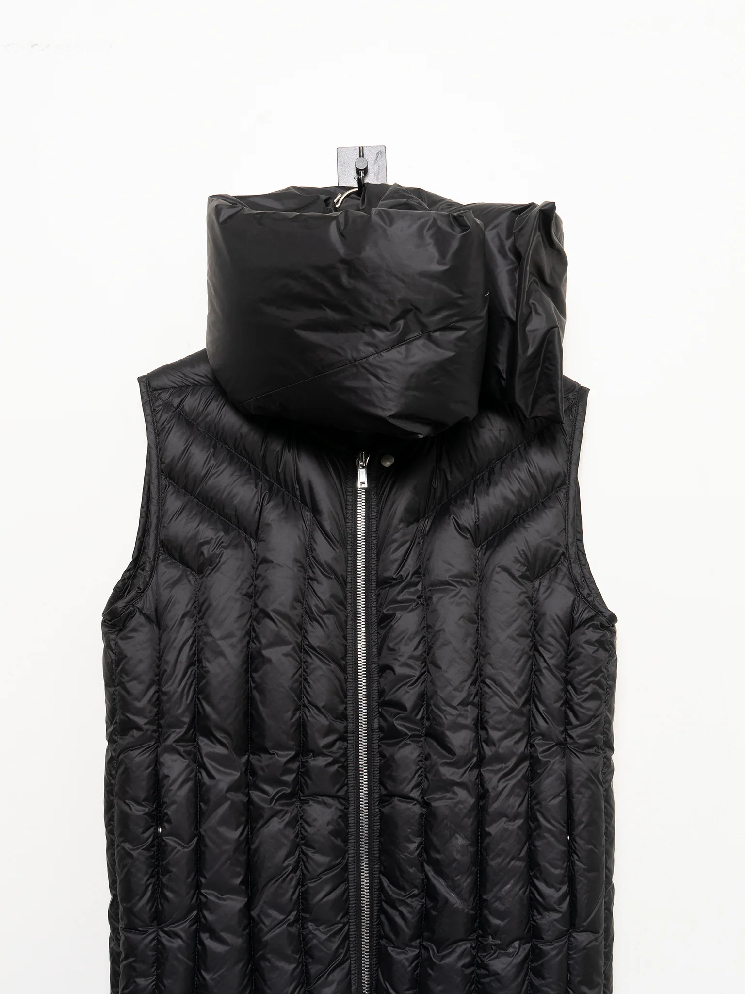 ‘Luxor’ Gimp Duvet Vest - Image 2