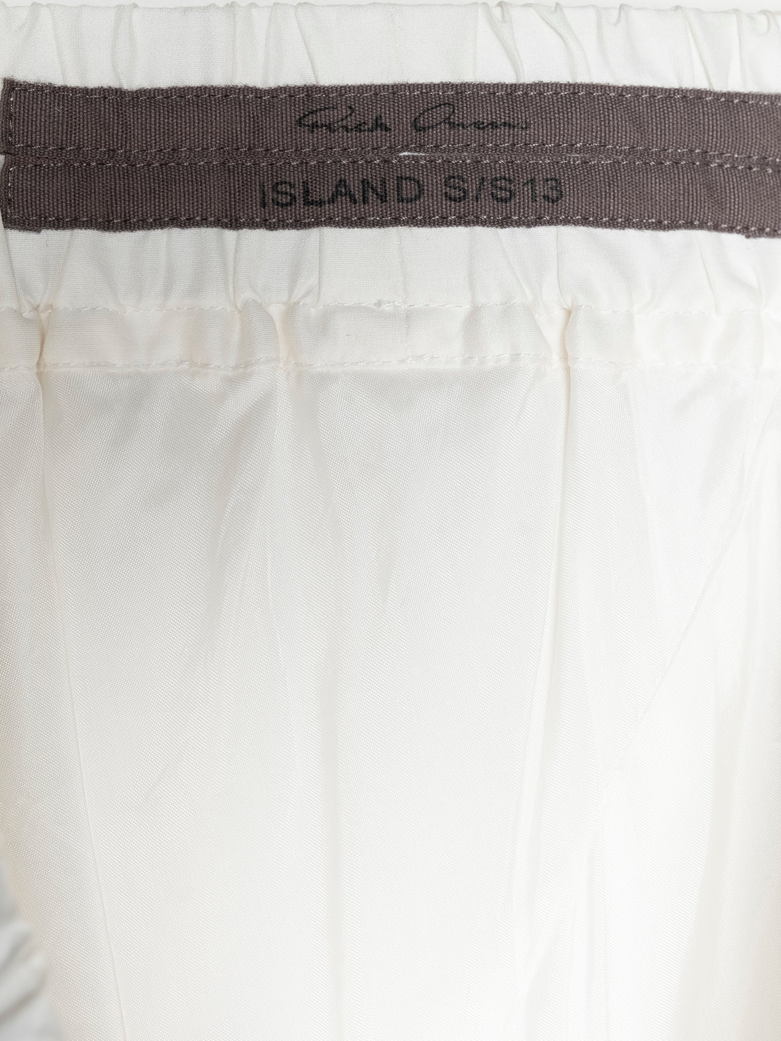 'Island' Milk Skirt - Image 4