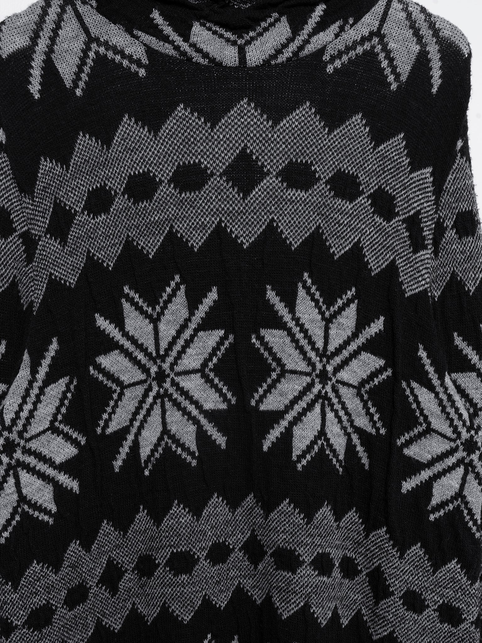 Oversized Intarsia Snowflake Sweater - Image 3
